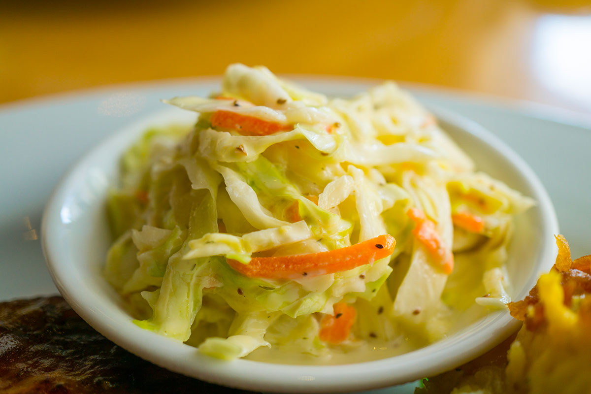 De toffe coleslaw van oma: een kooktraditie