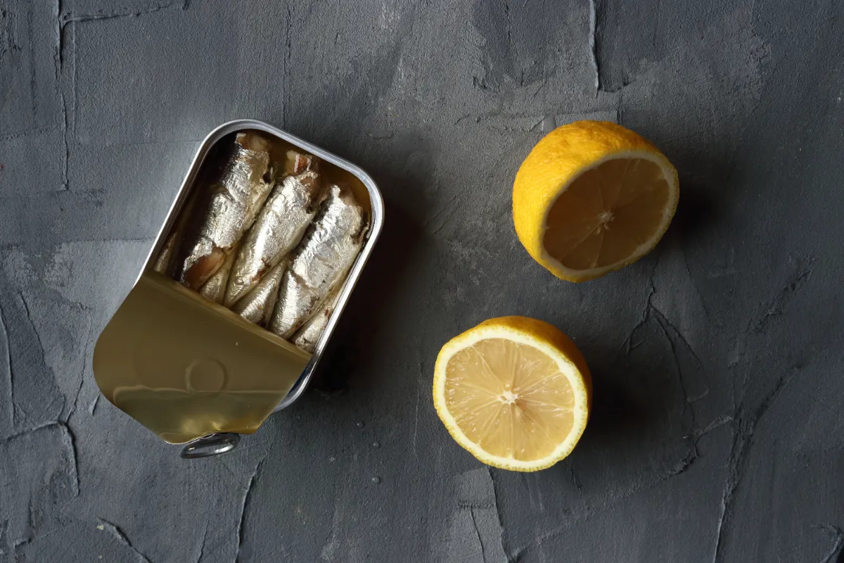 De verborgen risico's van sardines in blik
